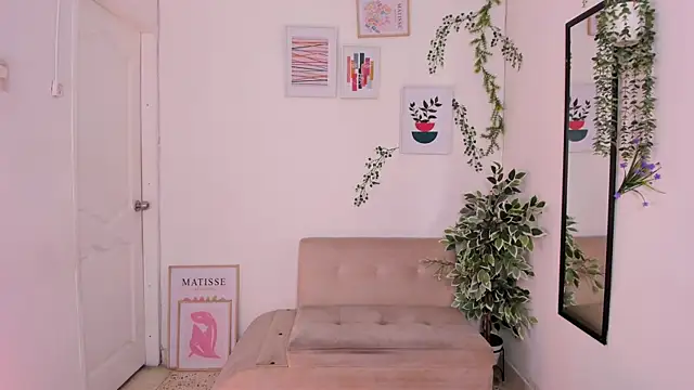 hornyprincess   online show from April 18, 6:12 pm