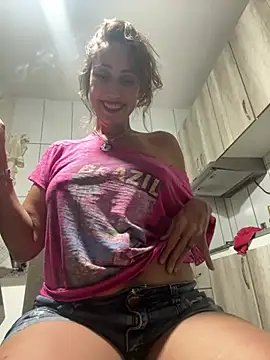 Snapshot of RAIRAsexy chatting on February 9, 11:57 pm RAIRAsexy online show from February 9, 11:57 pm