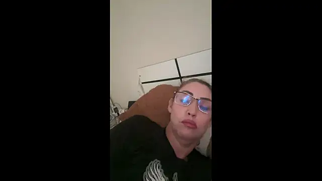 Snapshot of RAIRAsexy chatting on December 15, 6:12 pm RAIRAsexy online show from December 15, 6:12 pm