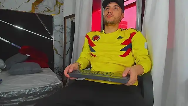 Pleasure Vibes23 online show from March 20, 8:40 pm