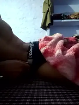 Snapshot of Sinewsex_pussylove chatting on December 17, 8:59 pm Sinewsex pussylove online show from December 17, 8:59 pm