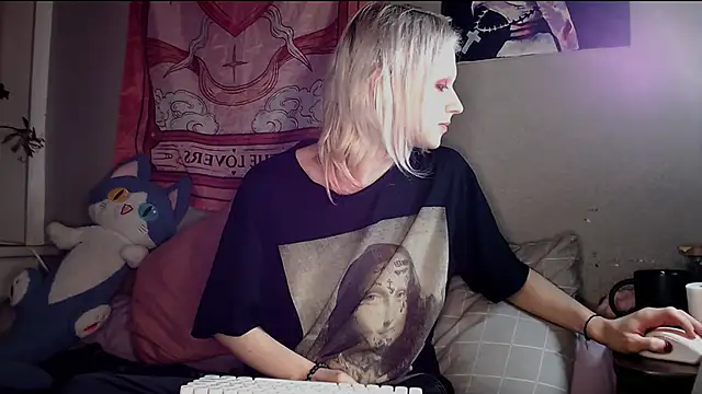 Alien Bella online show from February 22, 12:34 am