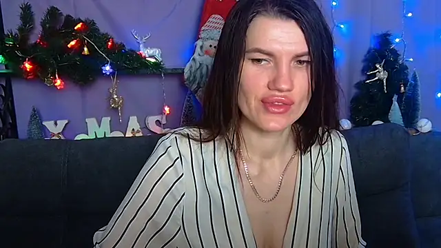 MilaLoona online show from December 11, 7:20 am