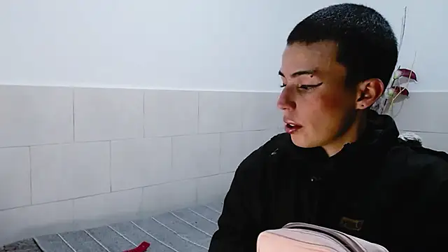 Cocain Atenea online show from December 17, 9:10 pm