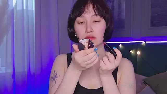 Snapshot of So_audrey chatting on February 24, 5:43 am So audrey online show from February 24, 5:43 am