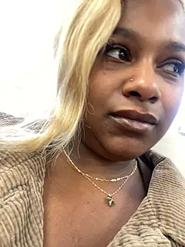 Snapshot of BigFineSelena chatting on March 14, 4:51 pm BigFineSelena online show from March 14, 4:51 pm