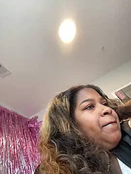 Snapshot of BigFineSelena chatting on January 31, 7:56 pm BigFineSelena online show from January 31, 7:56 pm