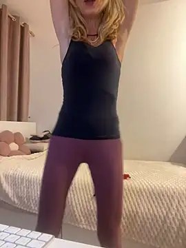 adella13 online show from February 20, 6:50 am