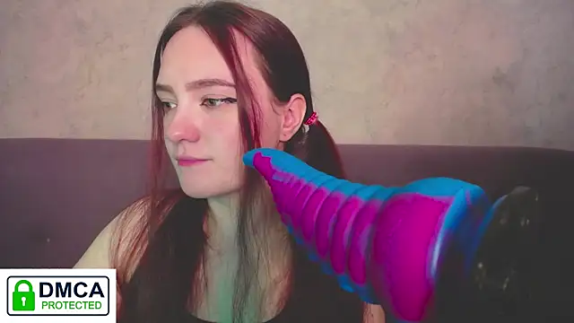 Snapshot of Alyssa___Scarlet chatting on December 12, 10:02 am Alyssa Scarlet online show from December 12, 10:02 am