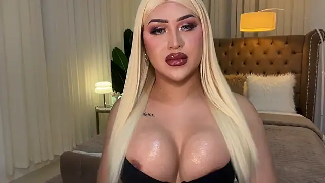 Your Majesty Tyra online show from February 27, 9:32 am