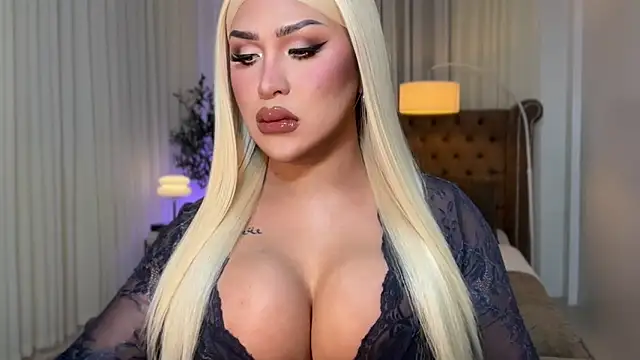 Your Majesty Tyra online show from October 12, 5:06 am