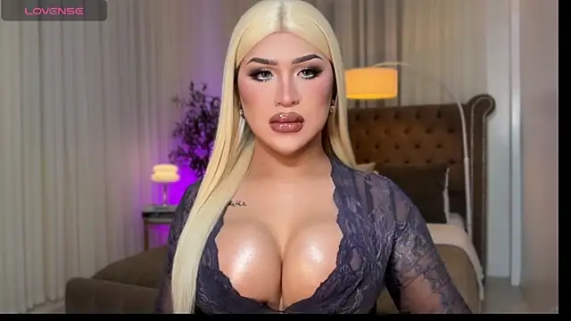 Your Majesty Tyra online show from November 3, 3:19 am