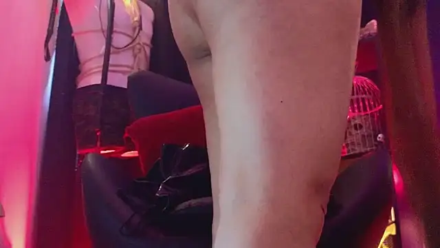 PerlaDivaio online show from April 13, 1:49 pm