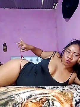 rosmery-navarro online show from February 9, 7:30 pm