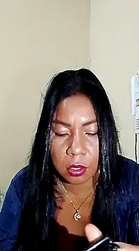 Snapshot of rosmery-navarro chatting on March 18, 4:04 am rosmery-navarro online show from March 18, 4:04 am