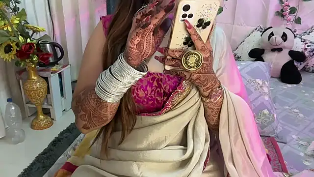 Snapshot of mahimagicdoll_DESI chatting on October 11, 10:08 pm mahimagicdoll DESI online show from October 11, 10:08 pm