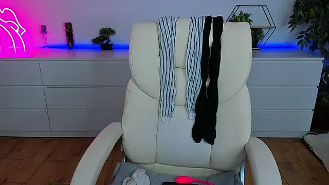 Kamilla Hot online show from October 30, 7:03 pm