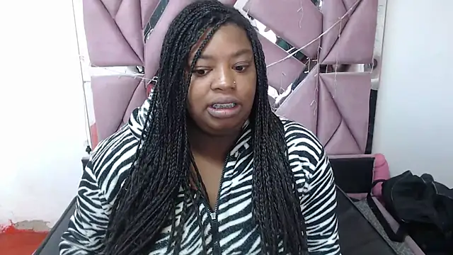 Snapshot of morenahott1 chatting on February 20, 11:42 am morenahott1 online show from February 20, 11:42 am