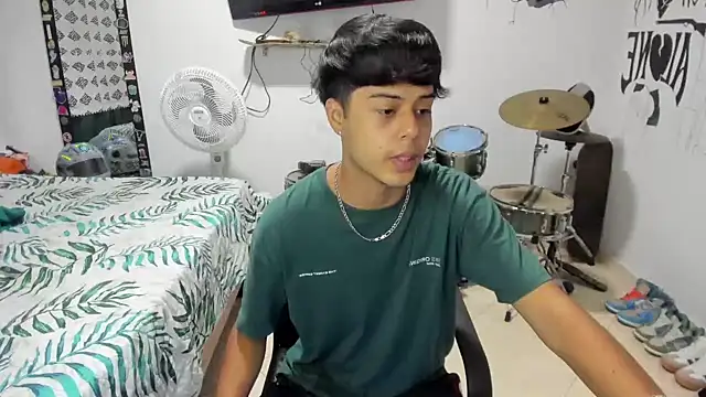 Snapshot of Zack_falcon chatting on January 3, 10:08 pm Zack falcon online show from January 3, 10:08 pm