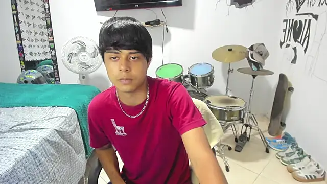 Snapshot of Zack_falcon chatting on February 21, 4:16 pm Zack falcon online show from February 21, 4:16 pm