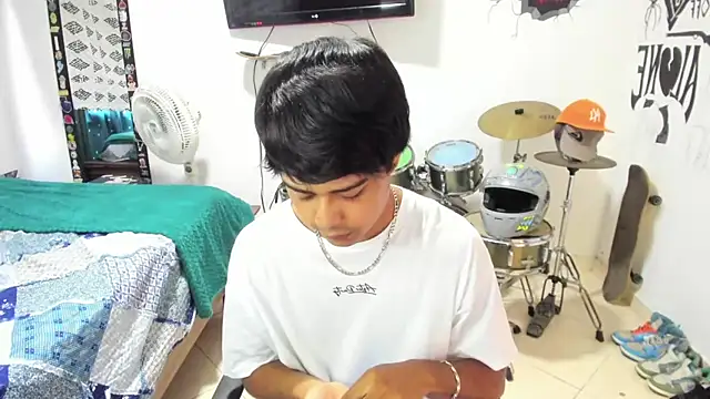 Snapshot of Zack_falcon chatting on March 4, 8:49 pm Zack falcon online show from March 4, 8:49 pm