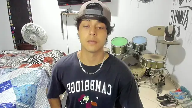 Snapshot of Zack_falcon chatting on September 13, 2:44 am Zack falcon online show from September 13, 2:44 am