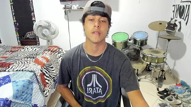 Snapshot of Zack_falcon chatting on September 17, 3:30 am Zack falcon online show from September 17, 3:30 am