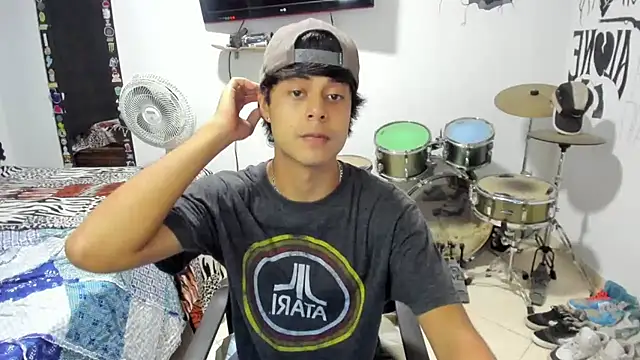 Snapshot of Zack_falcon chatting on September 23, 3:20 am Zack falcon online show from September 23, 3:20 am