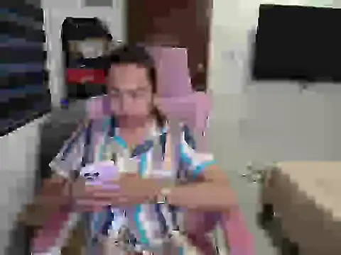 Snapshot of Your_PrettyGirlxxx chatting on February 26, 9:19 am Your PrettyGirlxxx online show from February 26, 9:19 am