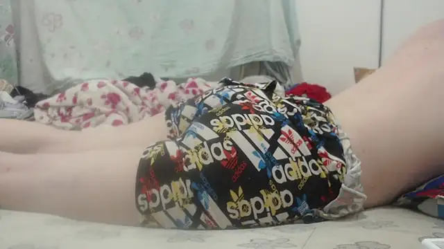 Snapshot of Kittywhiteass chatting on March 17, 8:18 am Kittywhiteass online show from March 17, 8:18 am