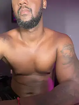 Snapshot of blackdrey18 chatting on January 21, 3:54 pm blackdrey18 online show from January 21, 3:54 pm