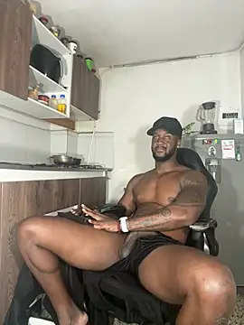 Snapshot of blackdrey18 chatting on February 5, 4:58 pm blackdrey18 online show from February 5, 4:58 pm
