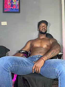 Snapshot of blackdrey18 chatting on February 9, 3:34 pm blackdrey18 online show from February 9, 3:34 pm
