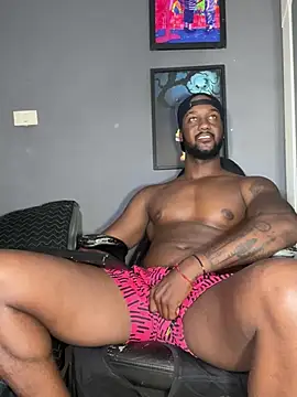 Snapshot of blackdrey18 chatting on February 18, 6:15 pm blackdrey18 online show from February 18, 6:15 pm
