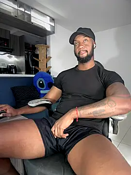 Snapshot of blackdrey18 chatting on October 10, 1:21 pm blackdrey18 online show from October 10, 1:21 pm