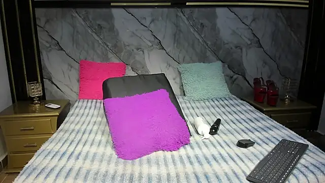 Niyirey1 online show from October 25, 12:34 pm