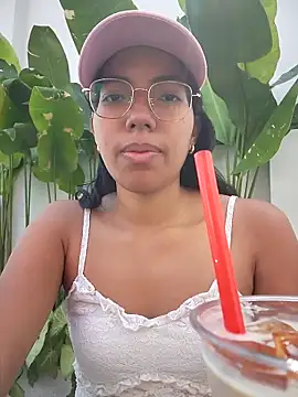 Snapshot of SheenaBrooke chatting on February 4, 4:51 am SheenaBrooke online show from February 4, 4:51 am