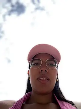 Snapshot of SheenaBrooke chatting on February 16, 5:14 am SheenaBrooke online show from February 16, 5:14 am