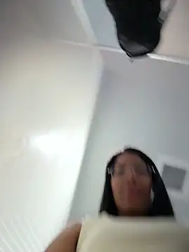 Snapshot of SheenaBrooke chatting on April 8, 4:34 am SheenaBrooke online show from April 8, 4:34 am