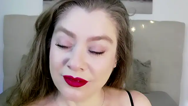 PetersEmily online show from December 20, 3:00 pm