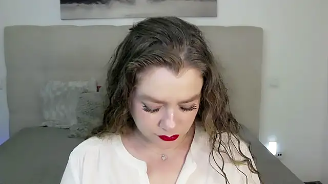 PetersEmily online show from March 16, 3:14 am