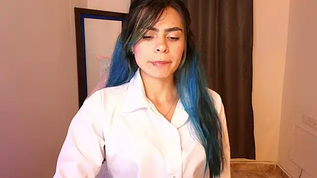Snapshot of sexyladyy_ chatting on October 5, 11:24 pm sexyladyy online show from October 5, 11:24 pm