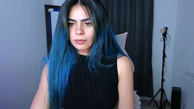Snapshot of sexyladyy_ chatting on October 24, 12:08 am sexyladyy online show from October 24, 12:08 am