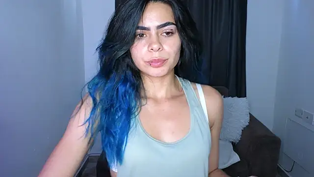 Snapshot of sexyladyy_ chatting on February 18, 10:28 pm sexyladyy online show from February 18, 10:28 pm