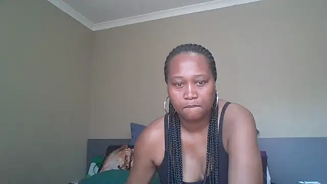 Snapshot of EbonySeductressx chatting on September 19, 10:49 am EbonySeductressx online show from September 19, 10:49 am