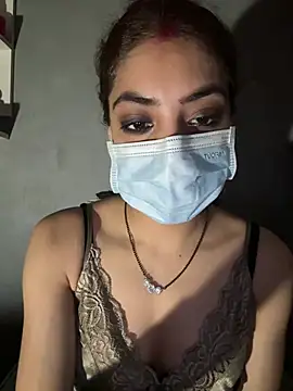 Snapshot of Ladyluck27 chatting on August 8, 6:32 pm Ladyluck27 online show from August 8, 6:32 pm