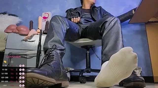 TomLover 12 online show from April 13, 1:22 am