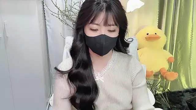 Mya Lee online show from January 20, 2:03 pm