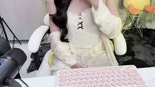 Mya Lee online show from January 24, 10:19 pm