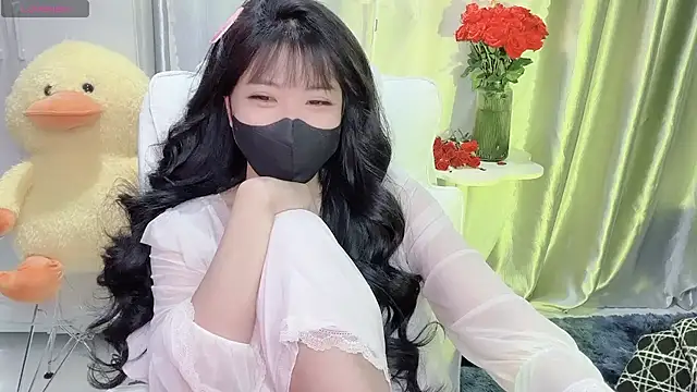 Mya Lee online show from February 21, 4:48 pm